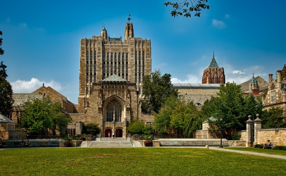yale-university-1604158_960_720